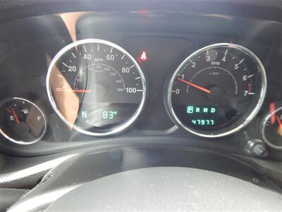 2014 Jeep Wrangler Unlimited Sahara  4wd - Photo 25 - Angola, IN 46703
