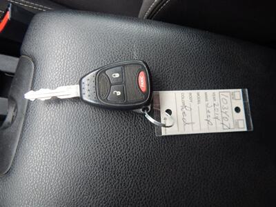 2014 Jeep Wrangler Unlimited Sahara  4wd - Photo 28 - Angola, IN 46703