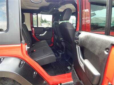 2014 Jeep Wrangler Unlimited Sahara  4wd - Photo 13 - Angola, IN 46703