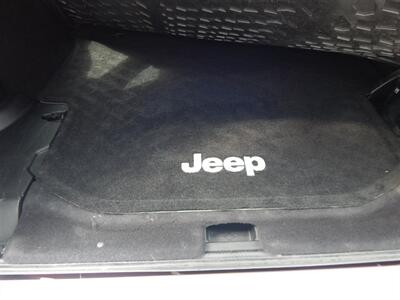 2014 Jeep Wrangler Unlimited Sahara  4wd - Photo 12 - Angola, IN 46703