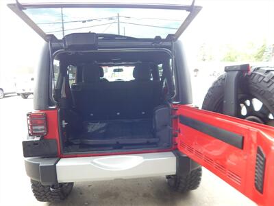 2014 Jeep Wrangler Unlimited Sahara  4wd - Photo 10 - Angola, IN 46703