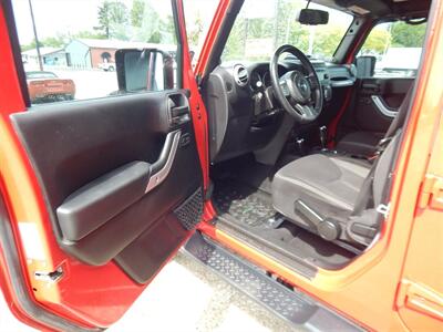 2014 Jeep Wrangler Unlimited Sahara  4wd - Photo 20 - Angola, IN 46703