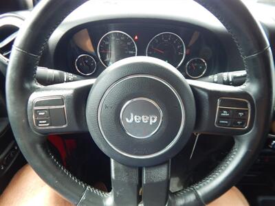 2014 Jeep Wrangler Unlimited Sahara  4wd - Photo 24 - Angola, IN 46703