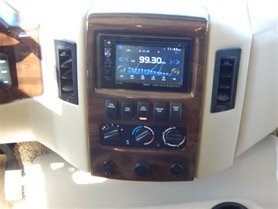 2017 Thor Hurricane 35M   - Photo 39 - Angola, IN 46703