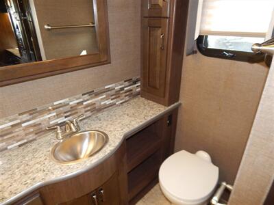2017 Thor Hurricane 35M   - Photo 49 - Angola, IN 46703