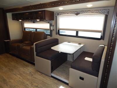 2017 Thor Hurricane 35M   - Photo 44 - Angola, IN 46703