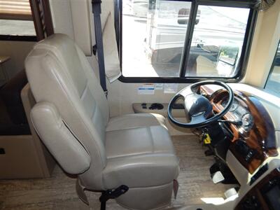 2017 Thor Hurricane 35M   - Photo 40 - Angola, IN 46703