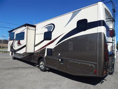 2017 Thor Hurricane 35M   - Photo 33 - Angola, IN 46703