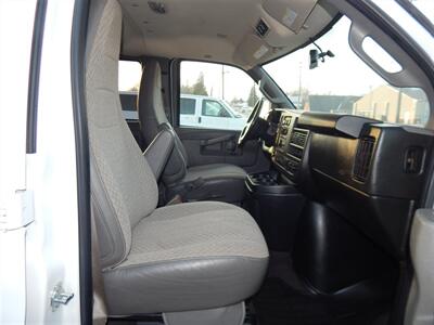 2019 Chevrolet Express LS 3500  15 Passenger - Photo 15 - Angola, IN 46703