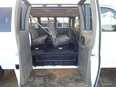 2019 Chevrolet Express LS 3500  15 Passenger - Photo 11 - Angola, IN 46703