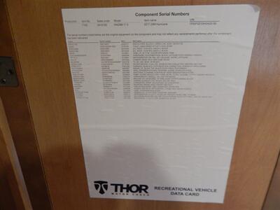2017 Thor Hurricane 29M   - Photo 54 - Angola, IN 46703