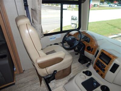 2017 Thor Hurricane 29M   - Photo 35 - Angola, IN 46703