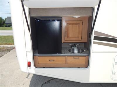 2017 Thor Hurricane 29M   - Photo 17 - Angola, IN 46703