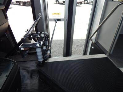 2016 CHEVROLET Express E4500   - Photo 23 - Angola, IN 46703