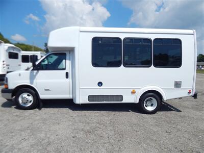 2016 CHEVROLET Express E4500   - Photo 1 - Angola, IN 46703