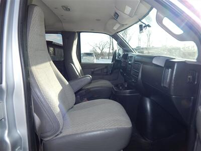 2019 Chevrolet Express LS 3500  15 Passenger - Photo 15 - Angola, IN 46703