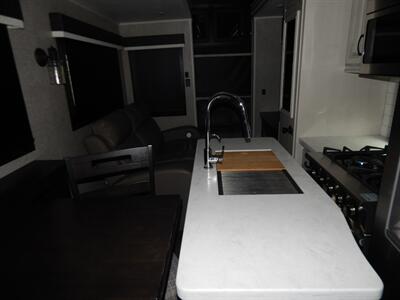 2022 Jayco North Pointe 377 RLBH  N1LL - Photo 28 - Angola, IN 46703