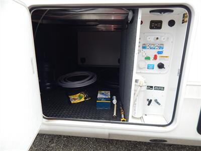 2022 Jayco North Pointe 377 RLBH  N1LL - Photo 12 - Angola, IN 46703
