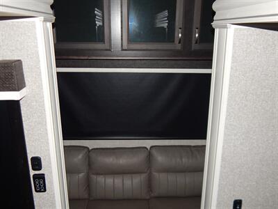 2022 Jayco North Pointe 377 RLBH  N1LL - Photo 30 - Angola, IN 46703