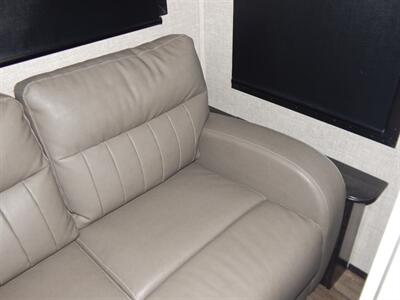 2022 Jayco North Pointe 377 RLBH  N1LL - Photo 32 - Angola, IN 46703