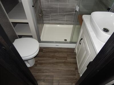 2022 Jayco North Pointe 377 RLBH  N1LL - Photo 23 - Angola, IN 46703