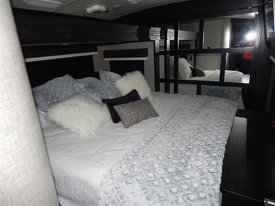 2022 Jayco North Pointe 377 RLBH  N1LL - Photo 20 - Angola, IN 46703