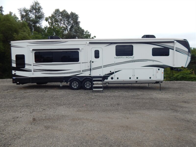 2022 Jayco North Pointe 377 RLBH  N1LL - Photo 1 - Angola, IN 46703