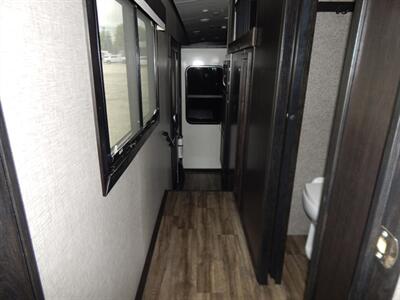 2022 Jayco North Pointe 377 RLBH  N1LL - Photo 22 - Angola, IN 46703
