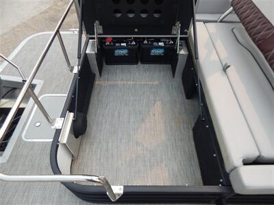 2023 Bennington LX 23SB  Tritoon - Photo 33 - Angola, IN 46703