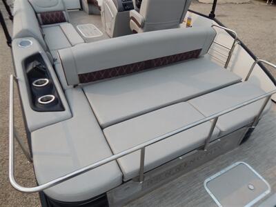 2023 Bennington LX 23SB  Tritoon - Photo 20 - Angola, IN 46703