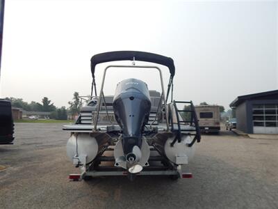 2023 Bennington LX 23SB  Tritoon - Photo 4 - Angola, IN 46703