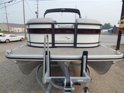 2023 Bennington LX 23SB  Tritoon - Photo 7 - Angola, IN 46703