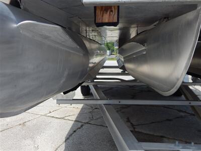 2022 Starcraft SLS 1  Tritoon - Photo 14 - Angola, IN 46703