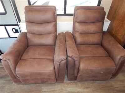 2017 Forest River FR3 32DS  Bunkhouse - Photo 33 - Angola, IN 46703