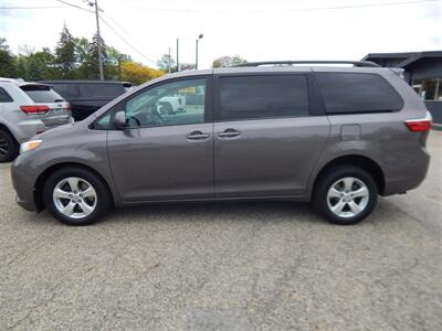 2017 Toyota Sienna LE 7-Passenger Auto Access Seat  Handicap Accessible AMT - Photo 1 - Angola, IN 46703