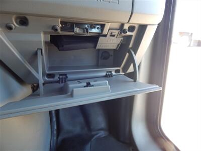 2016 Ford E-350 SD  13 Passenger - Photo 32 - Angola, IN 46703