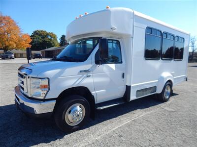 2016 Ford E-350 SD  13 Passenger - Photo 3 - Angola, IN 46703