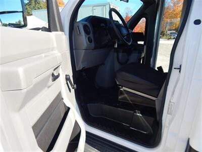 2016 Ford E-350 SD  13 Passenger - Photo 20 - Angola, IN 46703