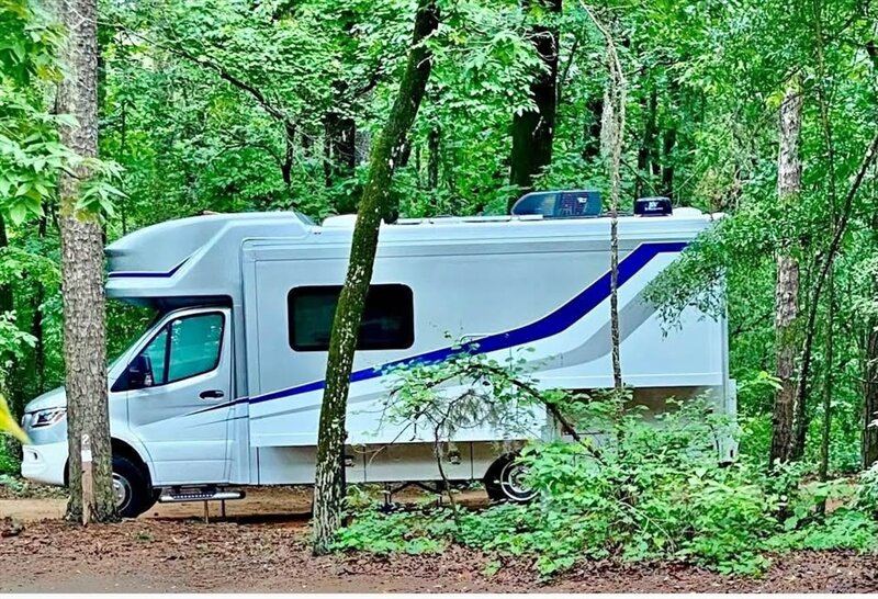 2022 REV RENEGADE VIENNA  25FWC - Photo 1 - Angola, IN 46703