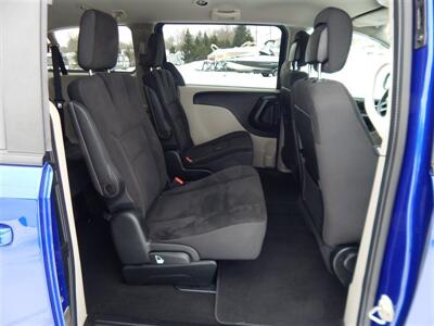 2018 Dodge Grand Caravan SE  Stow 'N' Go - Photo 12 - Angola, IN 46703