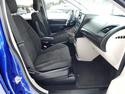 2018 Dodge Grand Caravan SE  Stow 'N' Go - Photo 15 - Angola, IN 46703