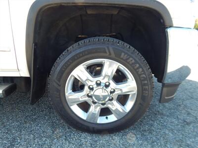 2016 GMC Sierra 2500 SLE   - Photo 15 - Angola, IN 46703