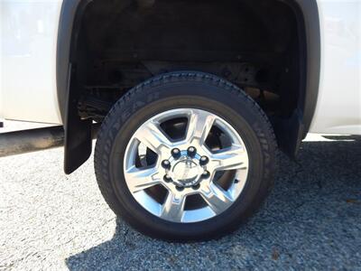 2016 GMC Sierra 2500 SLE   - Photo 16 - Angola, IN 46703