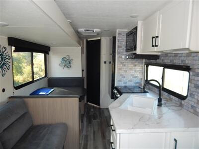 2026 Jayco JAY FLIGHT SLX 262RLS   - Photo 15 - Angola, IN 46703