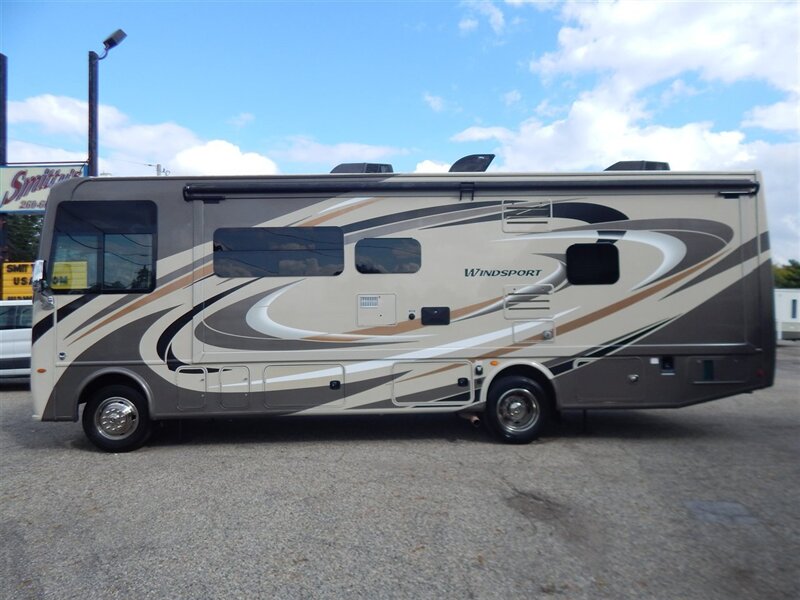 2019 Thor Windsport 29M   - Photo 1 - Angola, IN 46703
