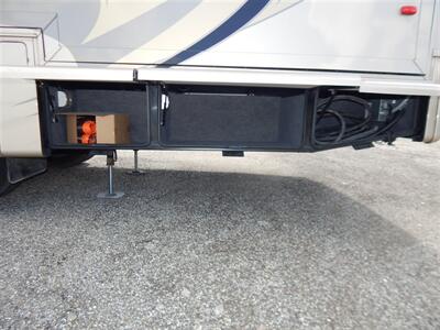 2015 Newmar Baystar 3401   - Photo 19 - Angola, IN 46703