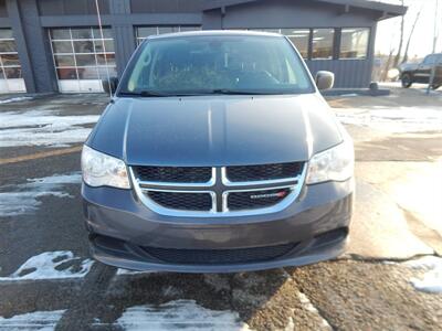 2017 Dodge Grand Caravan SE   - Photo 4 - Angola, IN 46703