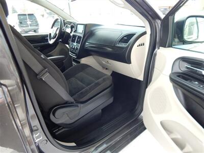 2017 Dodge Grand Caravan SE   - Photo 18 - Angola, IN 46703
