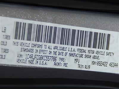 2019 Jeep Grand Cherokee Overland  4wd - Photo 24 - Angola, IN 46703