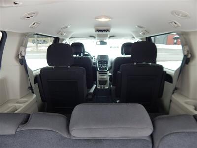 2018 Dodge Grand Caravan SE  Stow 'N' Go - Photo 11 - Angola, IN 46703
